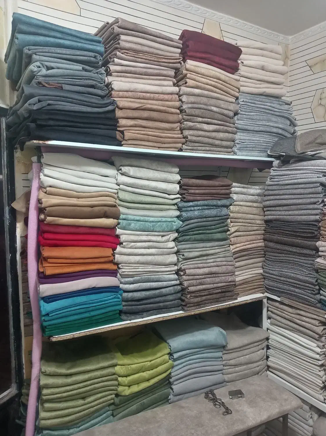 تیکه پارچه مبلی خاتم|مبلمان خانگی و میز عسلی|نیشابور, هفده شهریور|دیوار