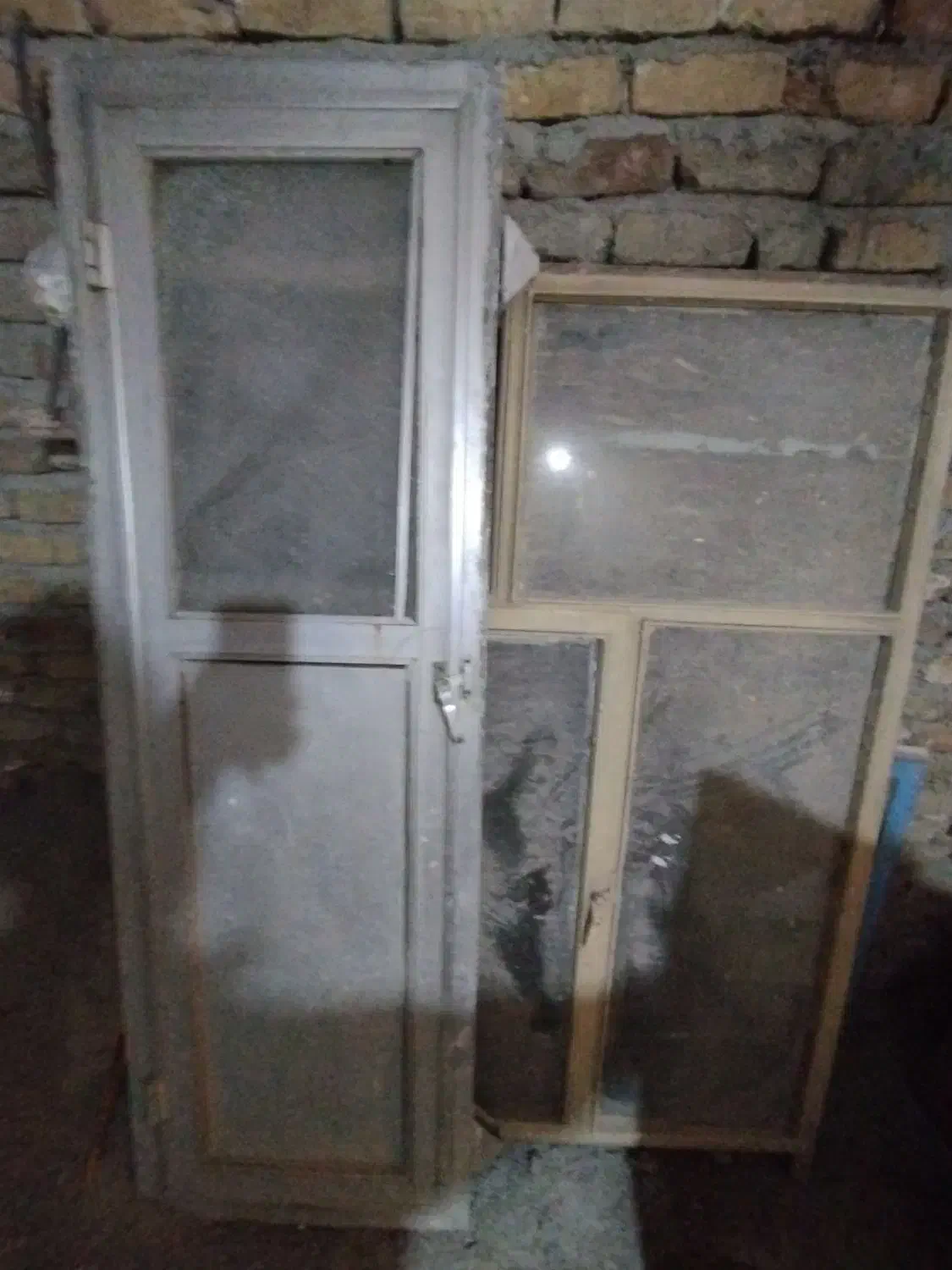 پنجره آهنی|مصالح و تجهیزات ساختمان|کرج, شهرک نهال و بذر|دیوار