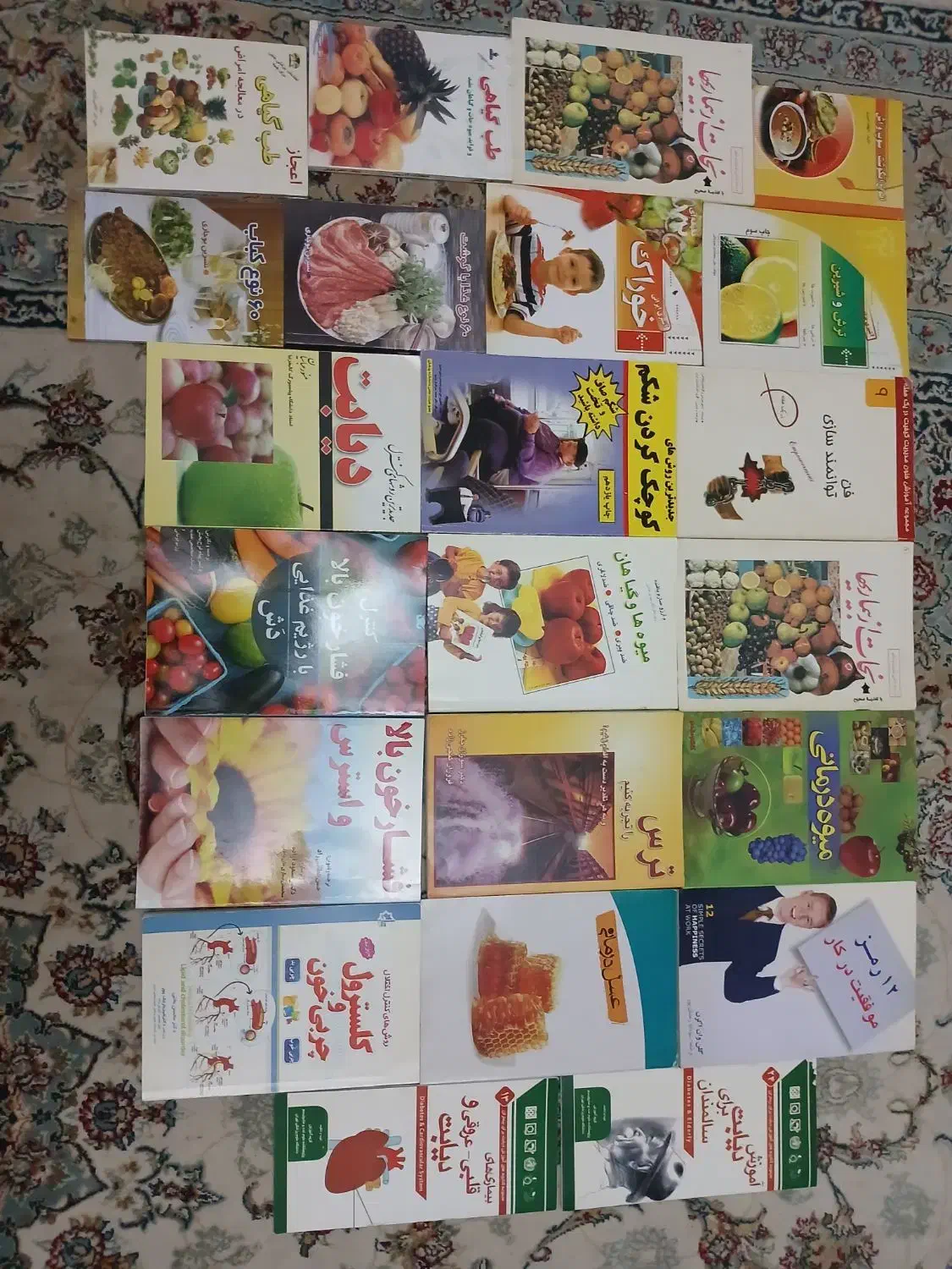 کتاب ها به صورت یکجا همه فقط ۴۰۰تومان|کتاب و مجله آموزشی|تهران, منیریه|دیوار