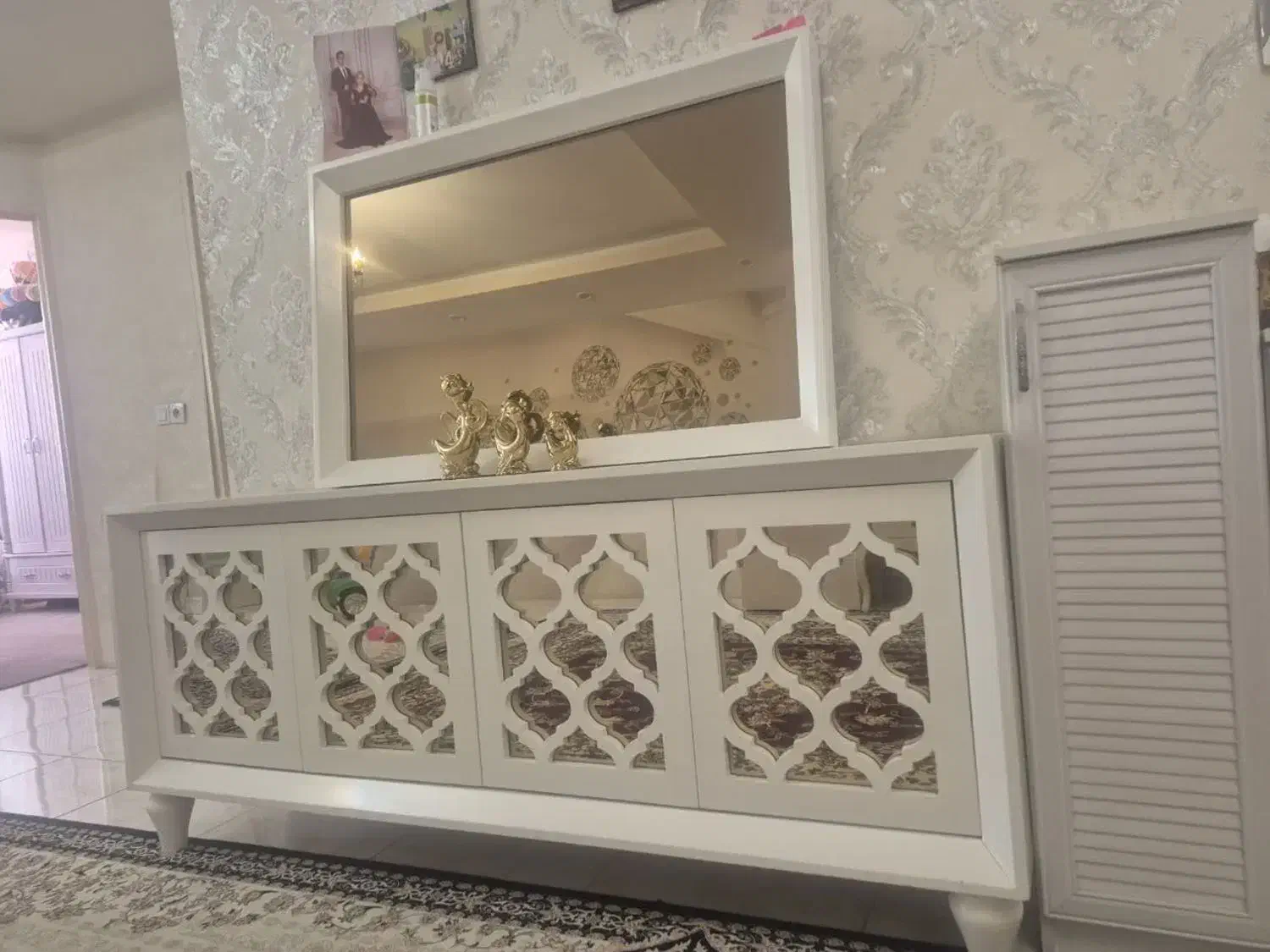 میز وکنسول در حد نو|بوفه، ویترین، کنسول|کرج, برغان|دیوار