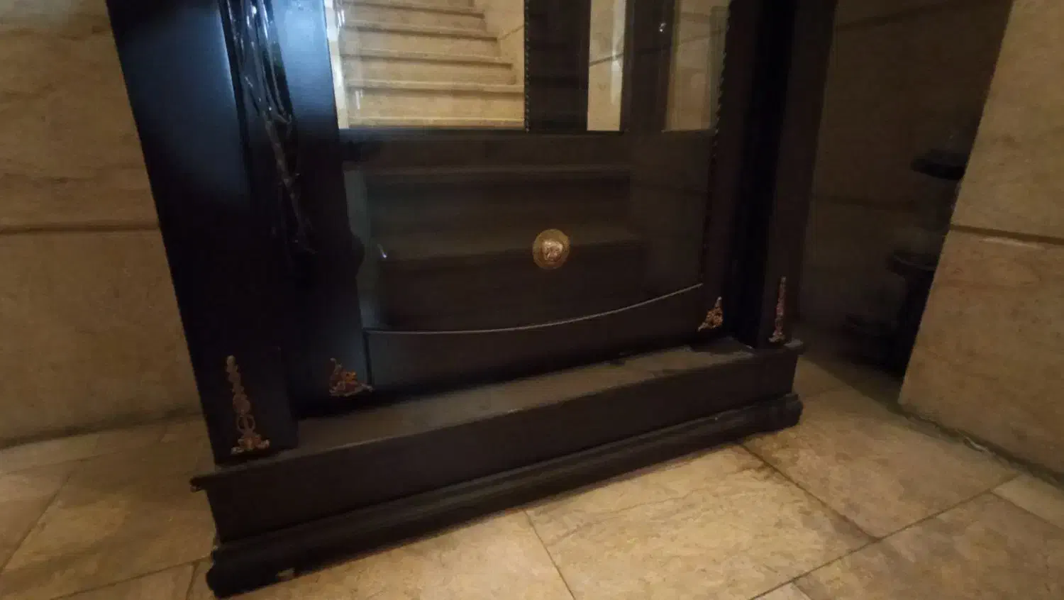 بوفه چوبی سالم و تمیز|بوفه، ویترین، کنسول|تهران, نارمک جنوبی|دیوار