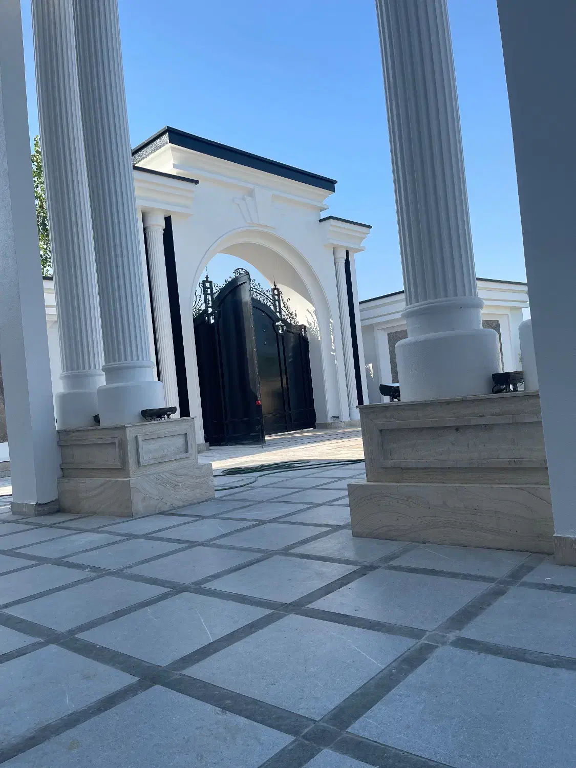 نمای سیمانبری -سیمانکاری-شسته-آب ساب-|خدمات پیشه و مهارت|رشت, نیکمرام|دیوار