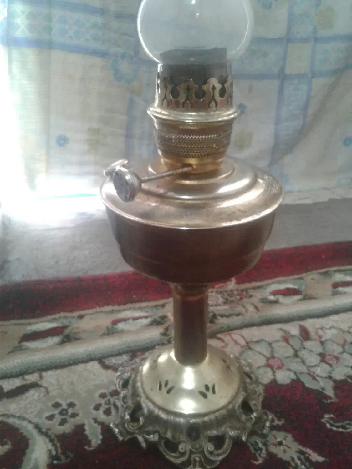 لمپا زرد سوز|کلکسیون اشیاء عتیقه|سرخنکلاته, |دیوار