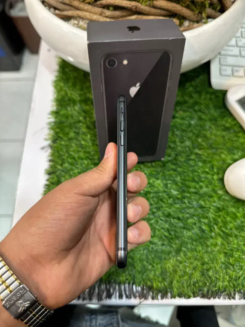 iPhone 8 64 باطری ۷۸|موبایل|کرج, گوهردشت|دیوار