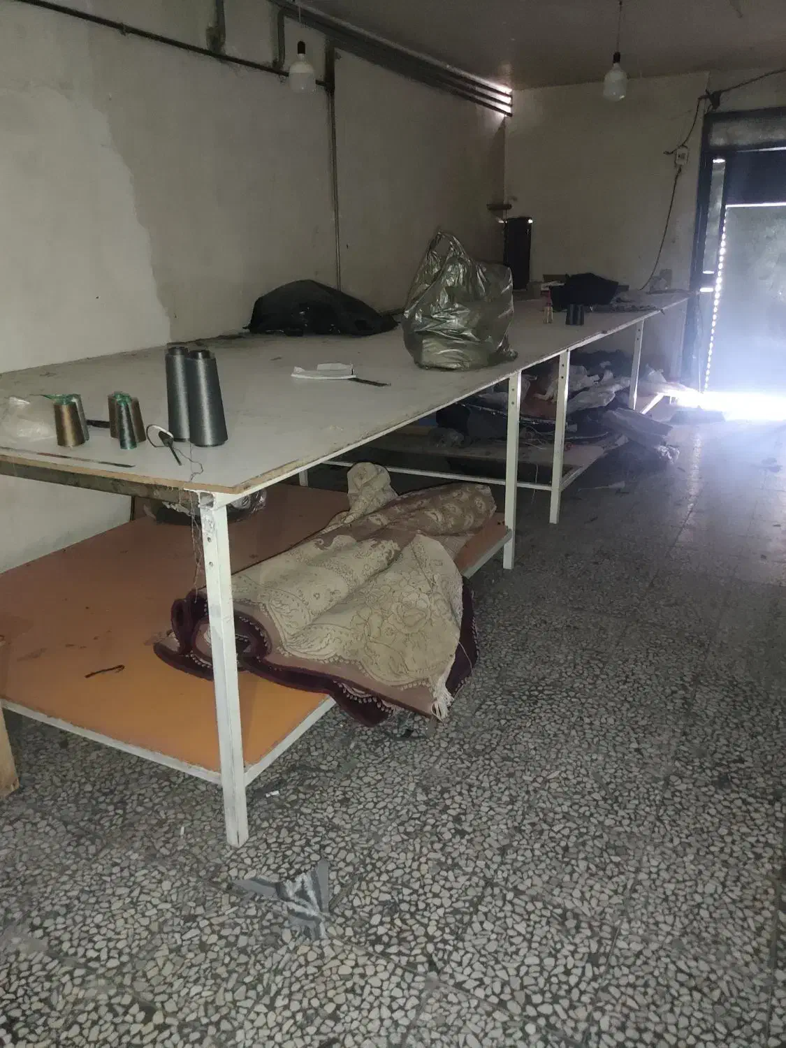 میزبرش قیچی عموبر .قدزن سسوزنه تخت پنج نخ هیکاری|لوازم خیاطی و بافتنی|نسیم‌شهر, |دیوار