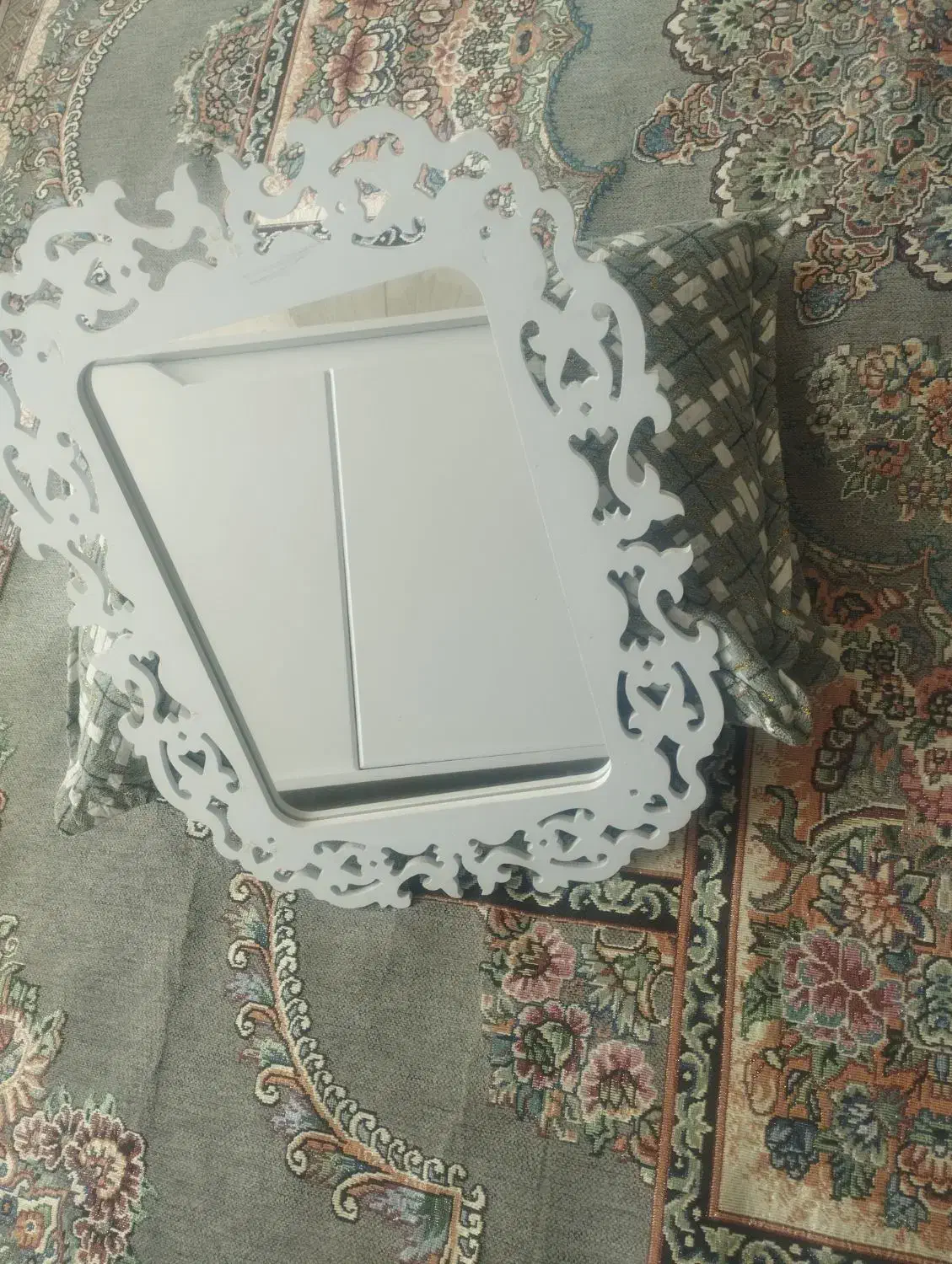 آینه|آینه|کوهدشت, |دیوار