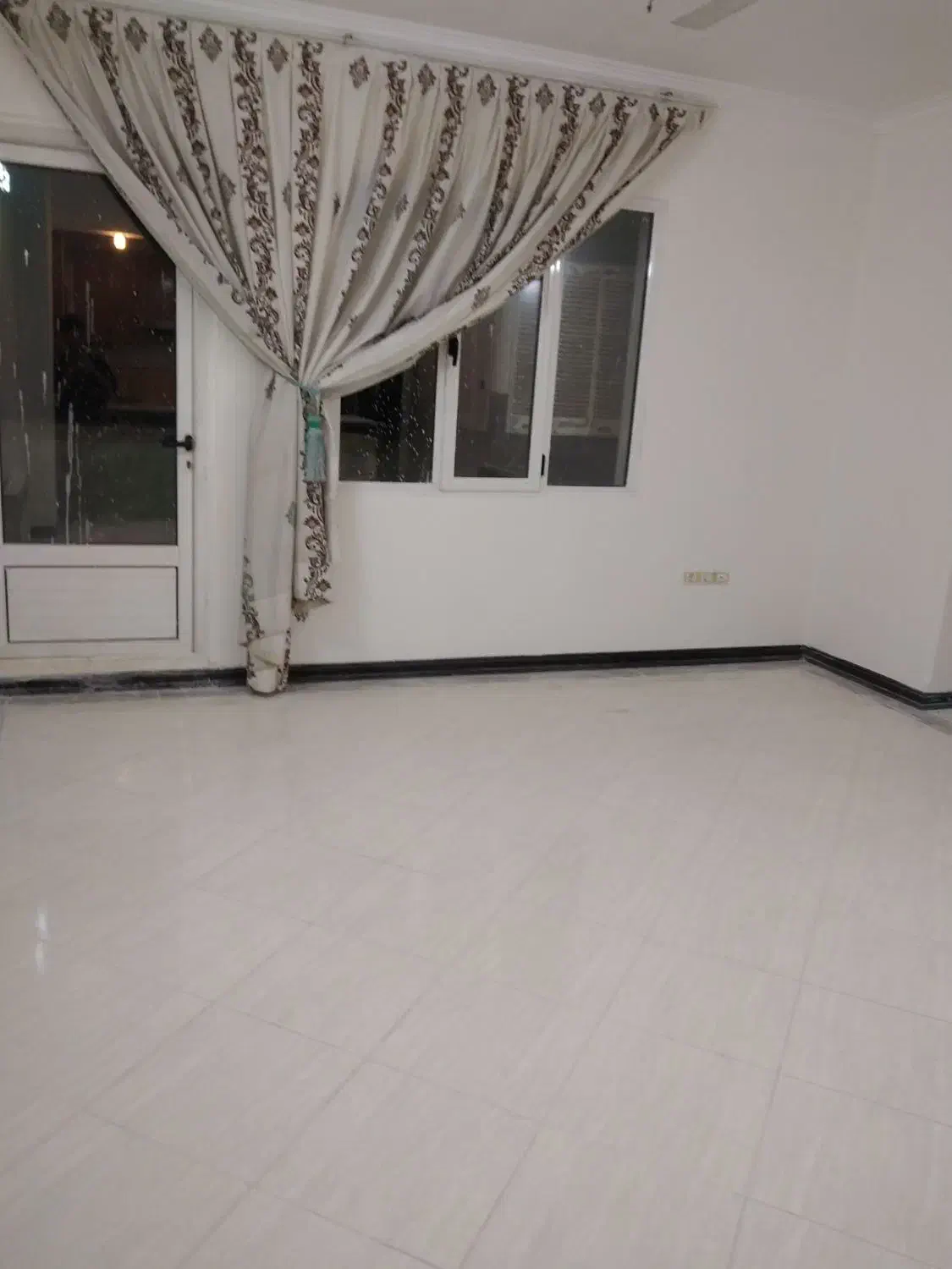 آپارتمان ارغوان/ 120 متری/ 2خواب / مجردی|اجارهٔ آپارتمان|یزد, |دیوار