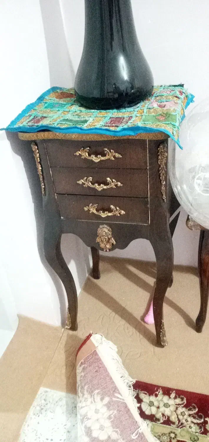 میز تلفن|میز تلفن|الیگودرز, |دیوار