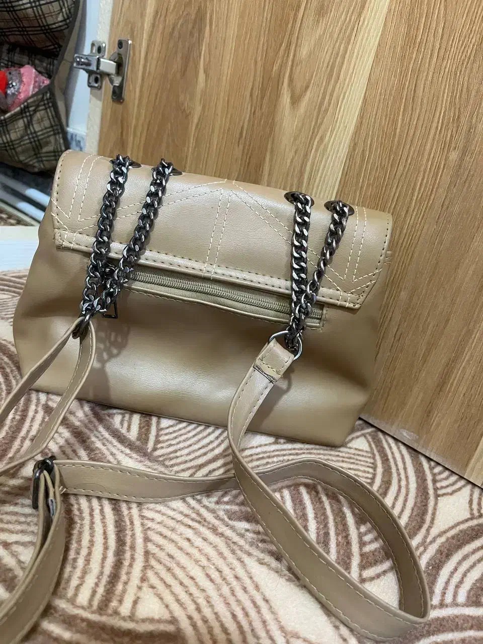 کیف نونو|کیف، کفش، کمربند|بروجرد, |دیوار