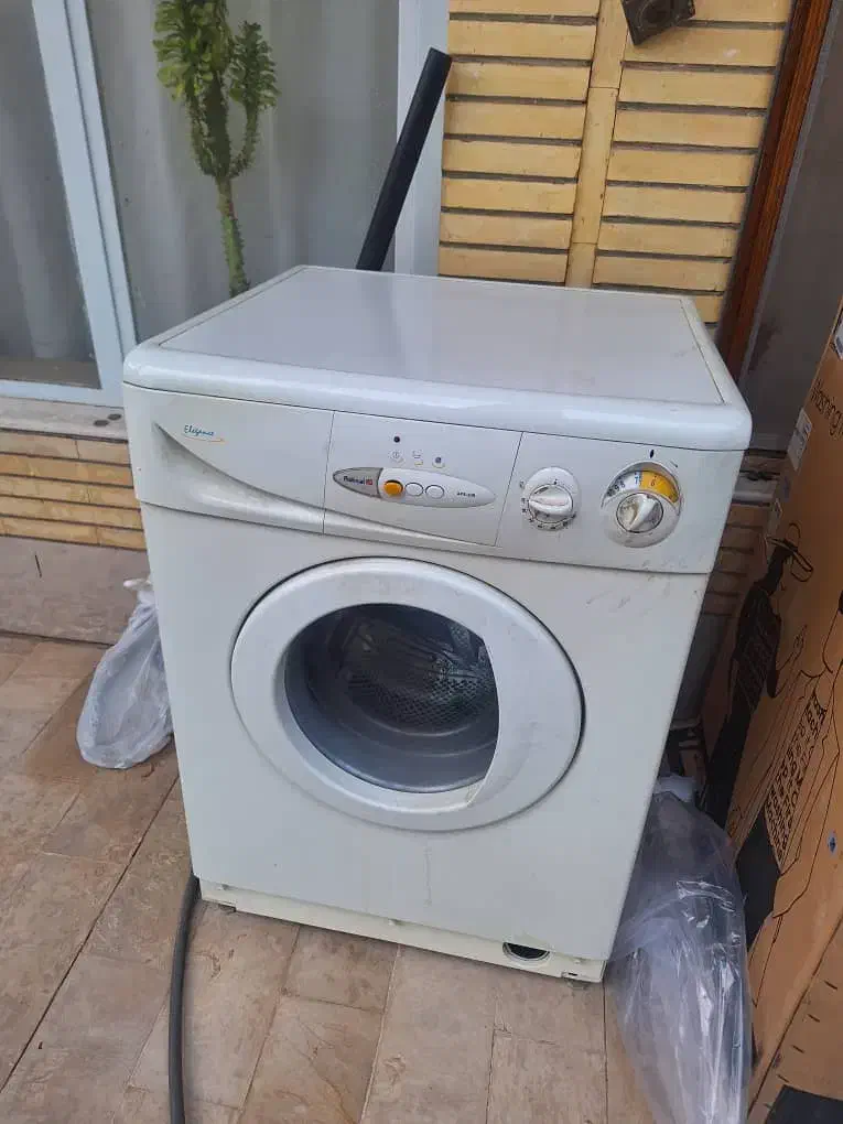 لباسشویی ۷ کیلویی ابسال|ماشین لباسشویی و خشککن لباس|شهرضا, |دیوار