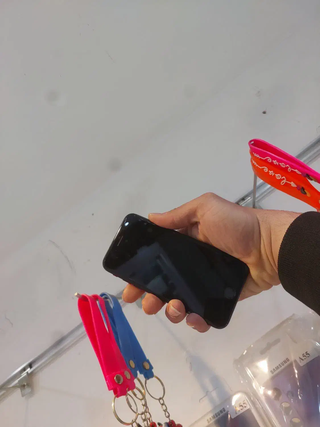 آیفون 7 128 بلک تمیز درحدنوبه همراه هدیه۱سرور|موبایل|قم, عمار یاسر|دیوار