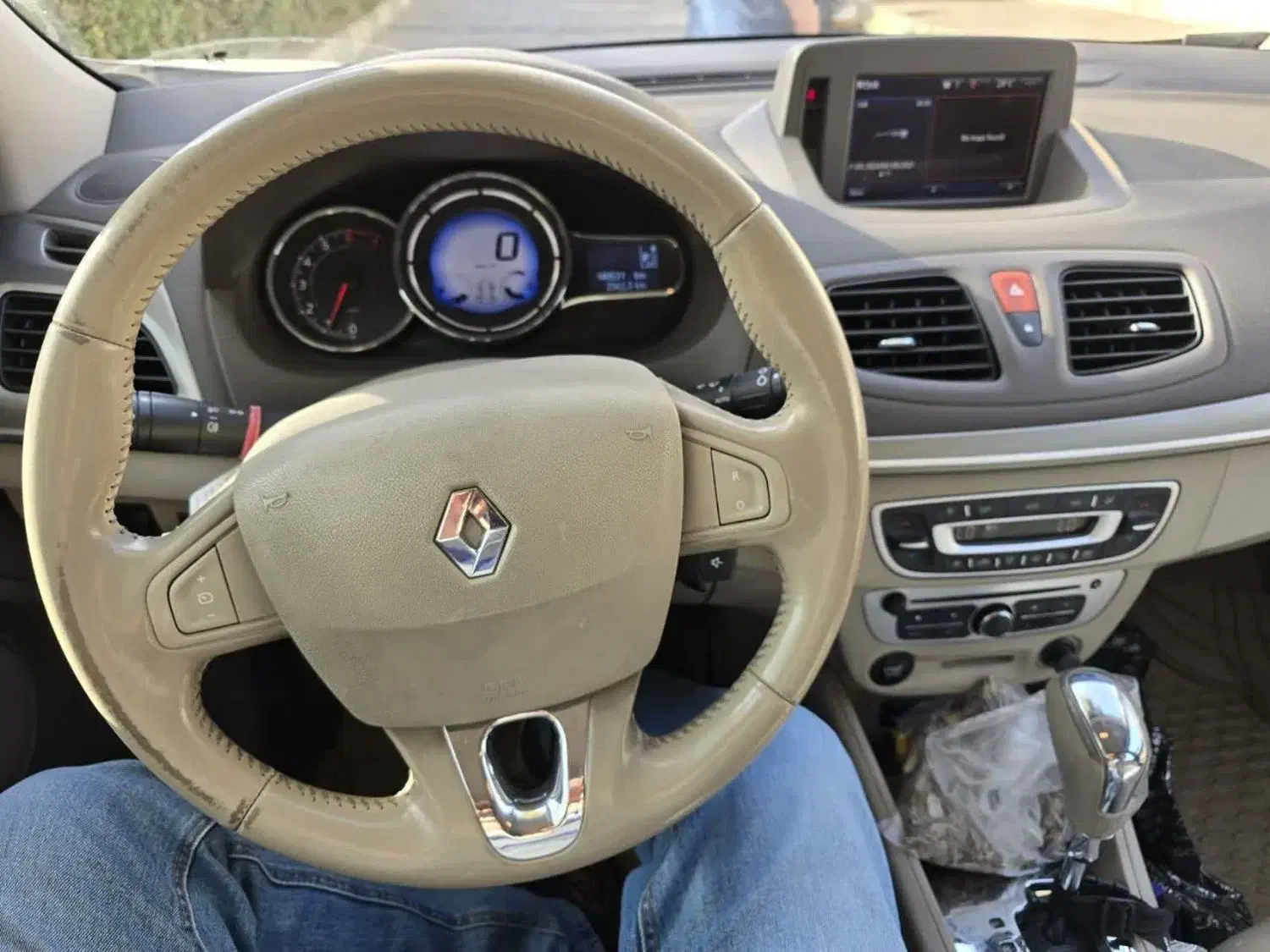 رنو فلوعنس 217فول اتومات|خودرو سواری و وانت|مشهد, آپارتمان های مرتفع|دیوار