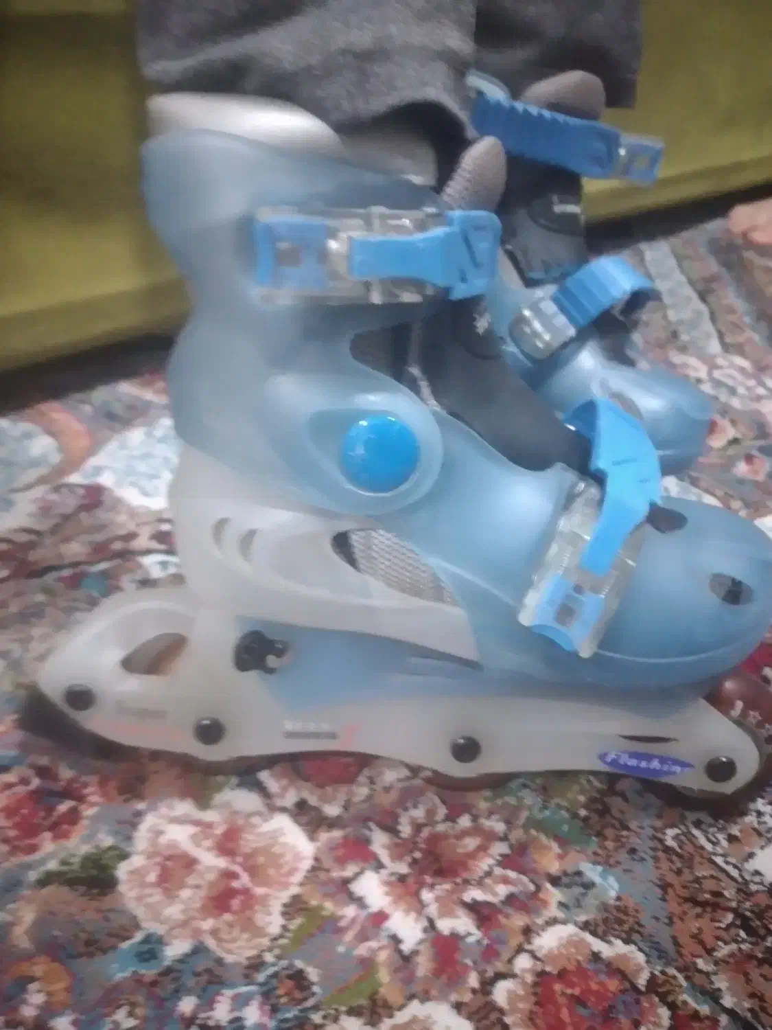 اسکیت سایز ۳۲ تا ۳۶ قابل تنظیم چراغ دار|دوچرخه، اسکیت، اسکوتر|نمین, |دیوار