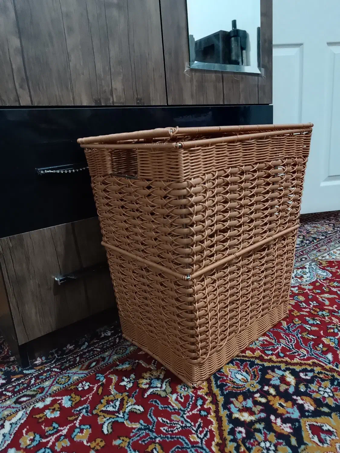 سبد رخت|بندرخت و رخت‌آویز|اراک, |دیوار