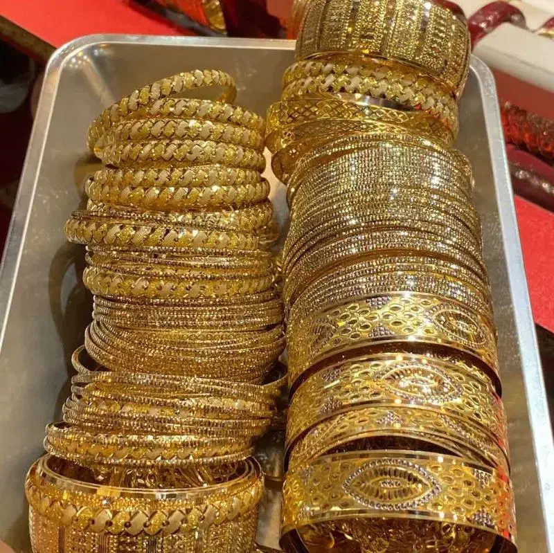 جواهرناب|جواهرات|ابریشم, |دیوار