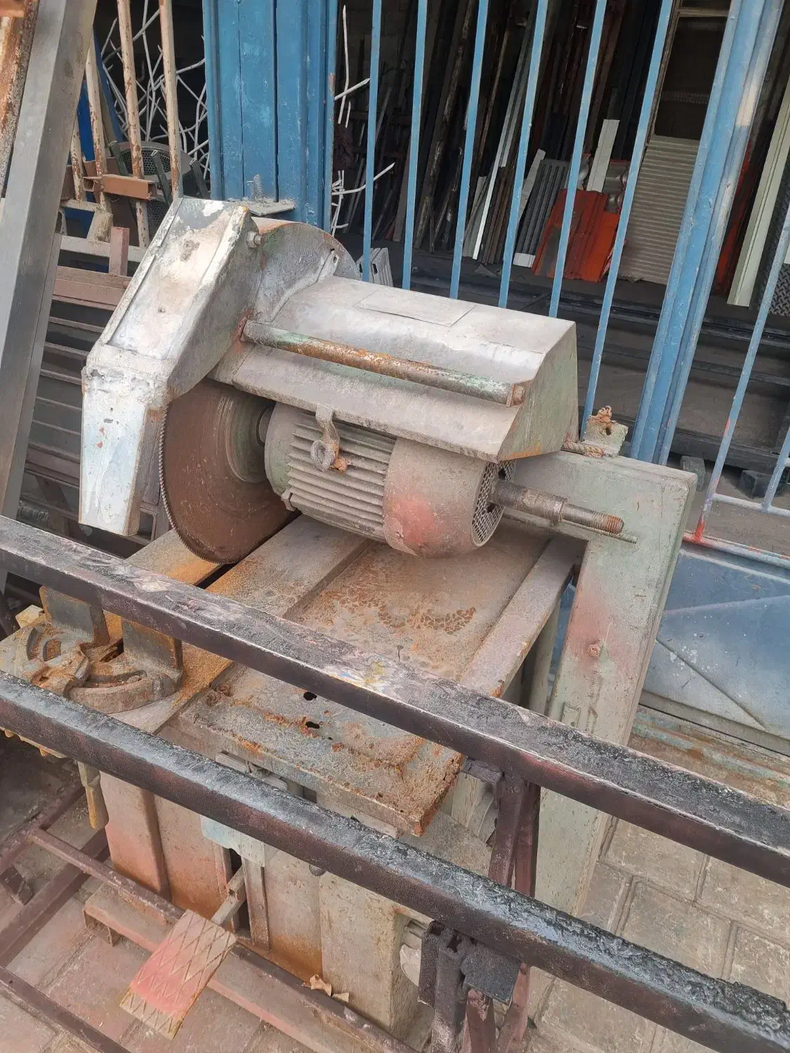 اره اتیشی کاوه قدیم|ابزارآلات|مبارکه, |دیوار