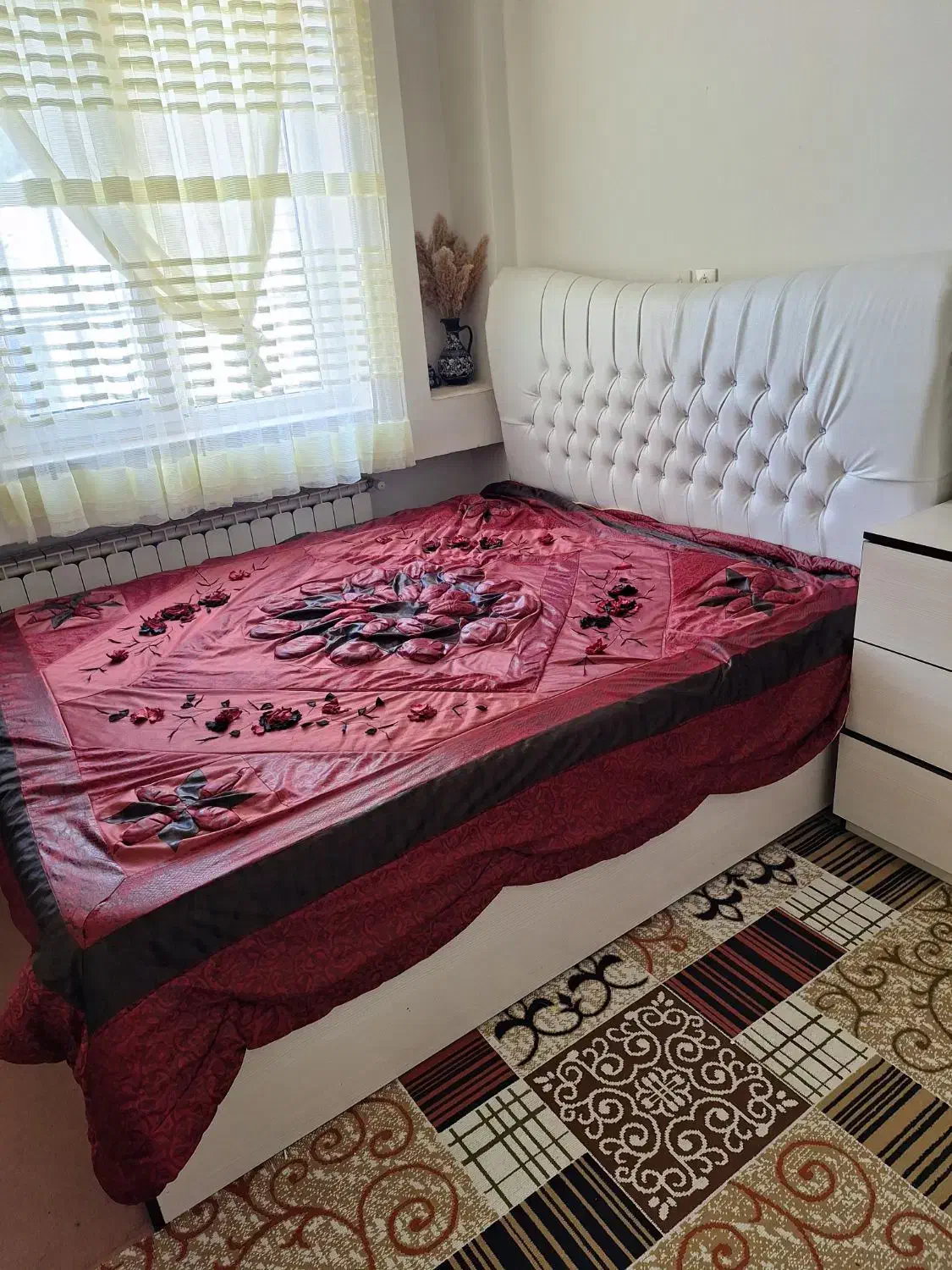 تخت خواب دونفره|تخت و سرویس خواب|مهاجران, |دیوار