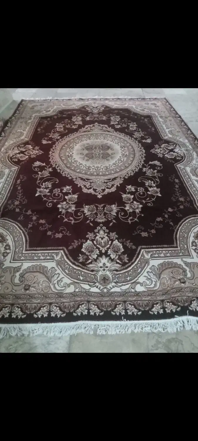 قالی نه متری|فرش|شاهینشهر, فردوسی|دیوار