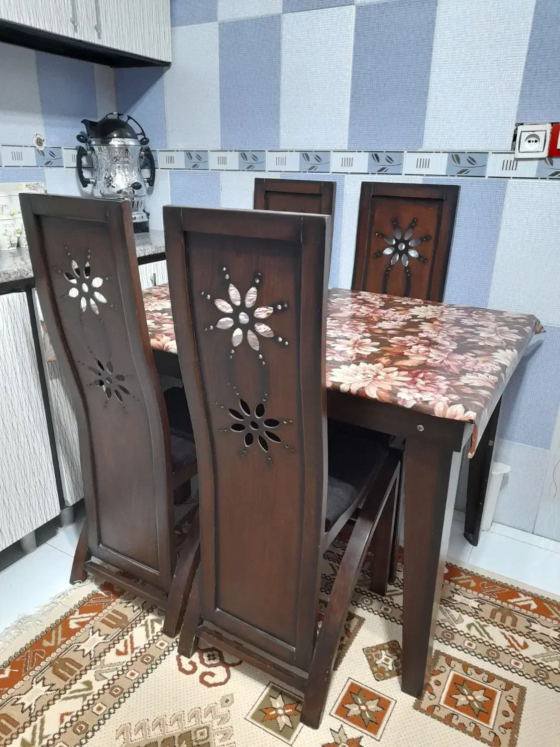 میز نهارخوری|میز و صندلی غذاخوری|تربت جام, میرقوام الدین|دیوار