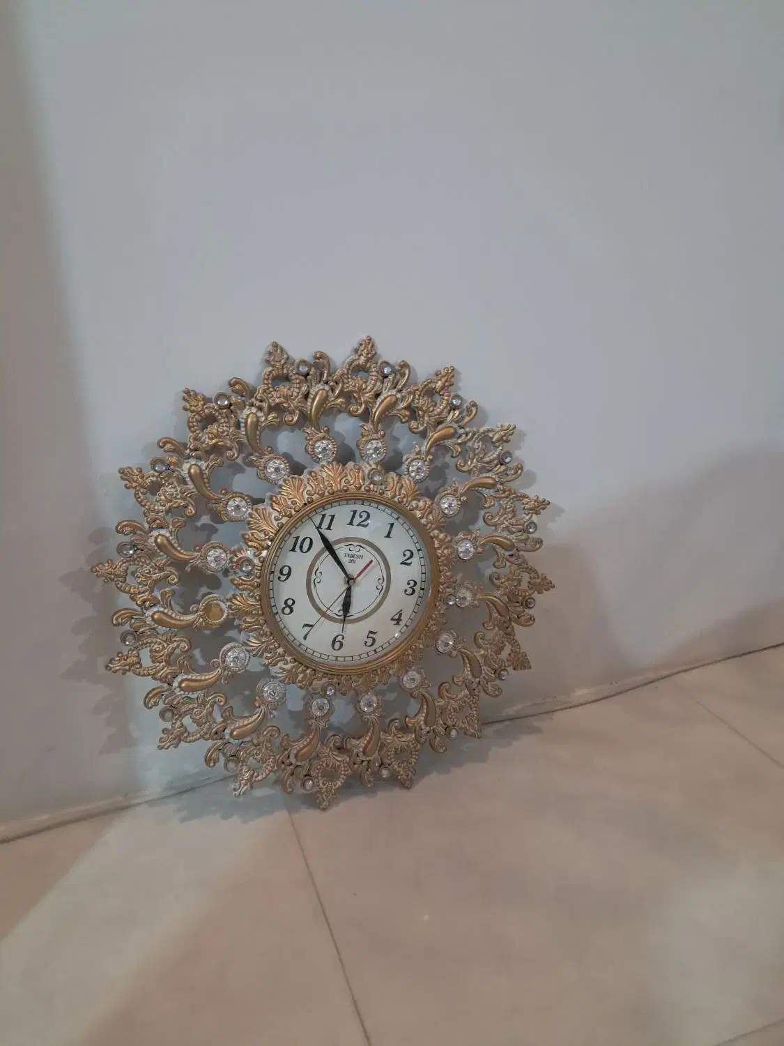 ساعت دیواری|ساعت دیواری و تزئینی|شیروان (خراسان), |دیوار