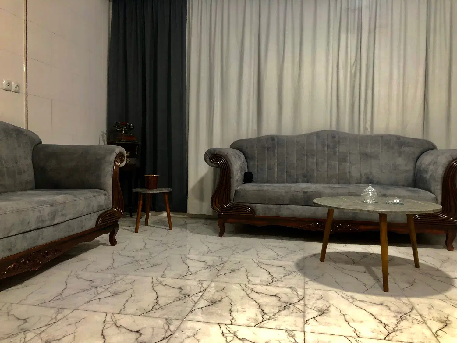 ساختمان دربست/بسیار تمیز/شیک|اجارهٔ کوتاهمدت آپارتمان و سوئیت|مشهد, شهرک رازی (شهرک غرب)|دیوار