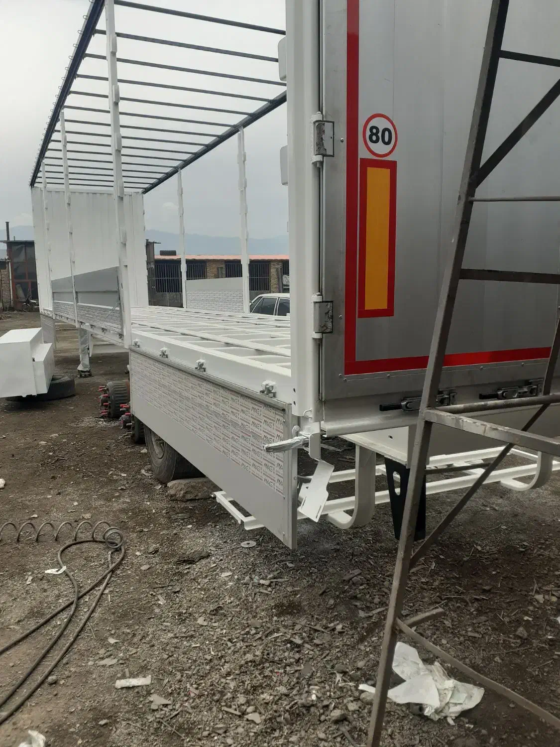 نقاشی کانتینر پذیرفته میشود.|خدمات موتور و ماشین|مرند, |دیوار