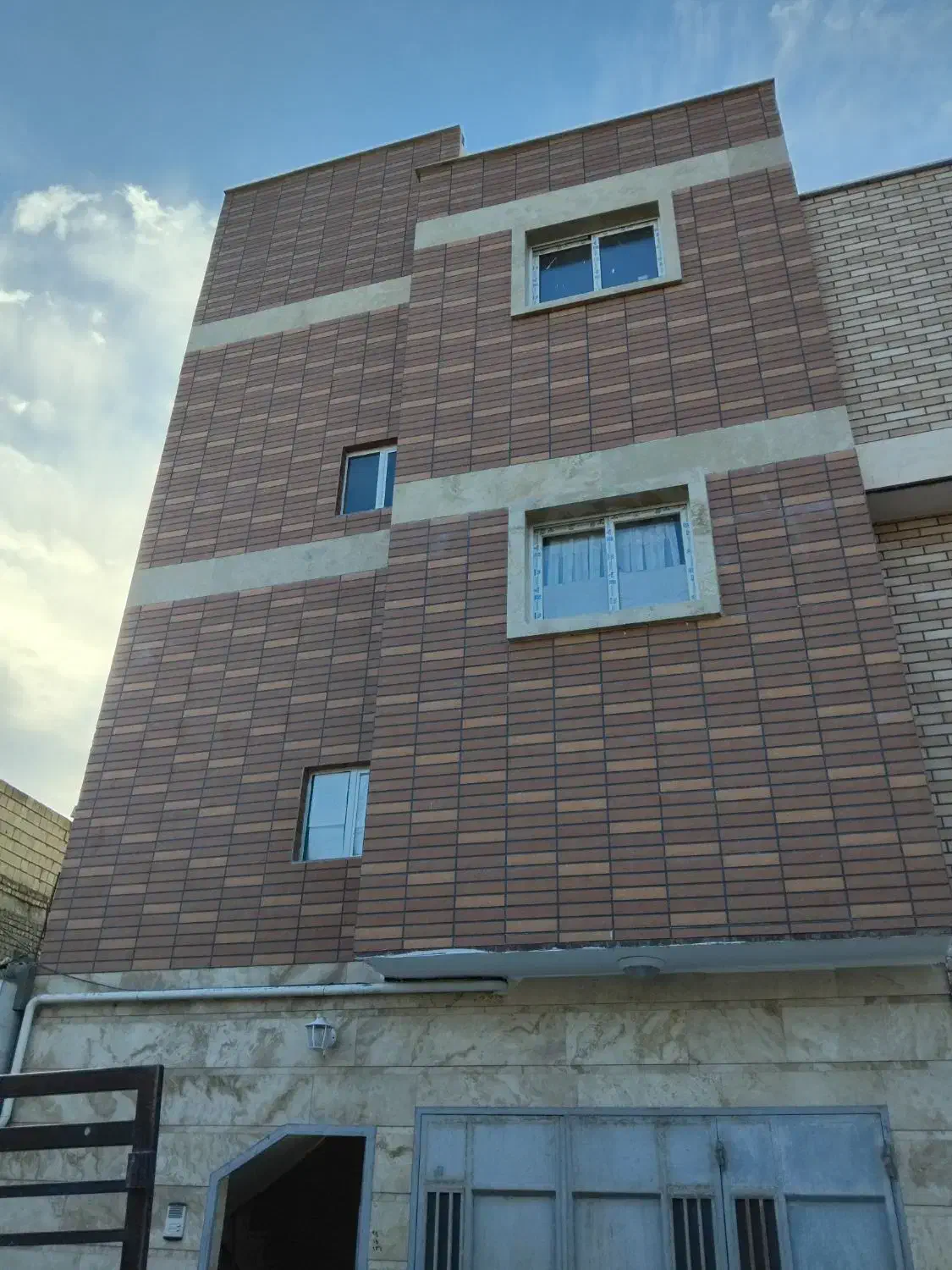 واحد دوخوابه طبقه سوم|فروش آپارتمان|خمینیشهر, |دیوار