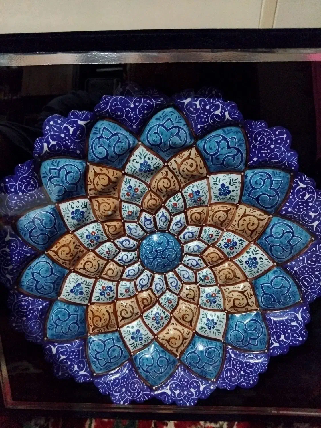 بشقاب های مسی میناکاری با جعبه|صنایع دستی و سایر لوازم تزئینی|تهران, فردوس|دیوار