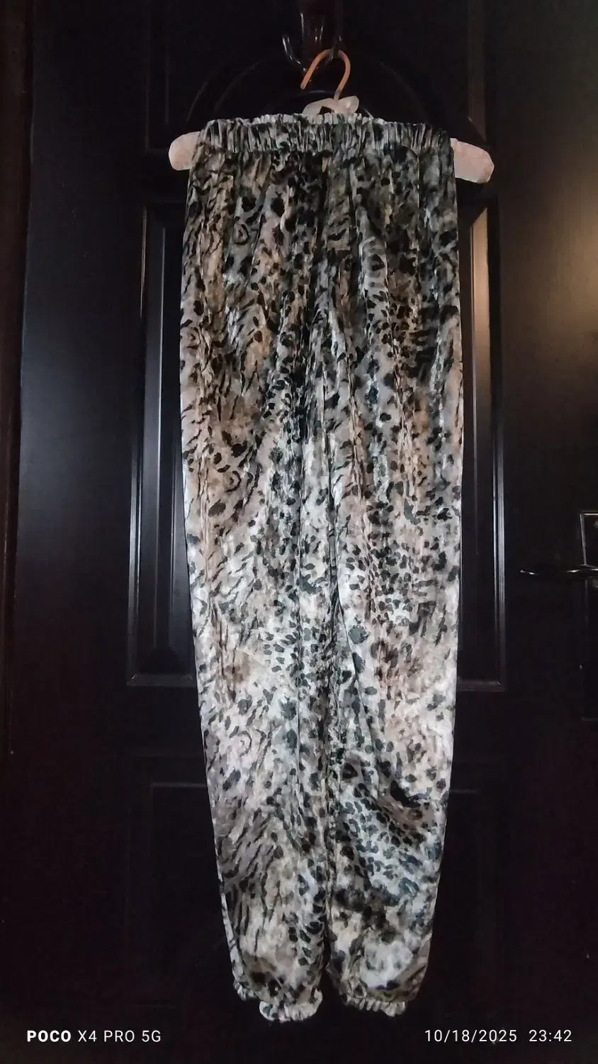 دوخت  هودی وشلوار|لباس|فومن, |دیوار