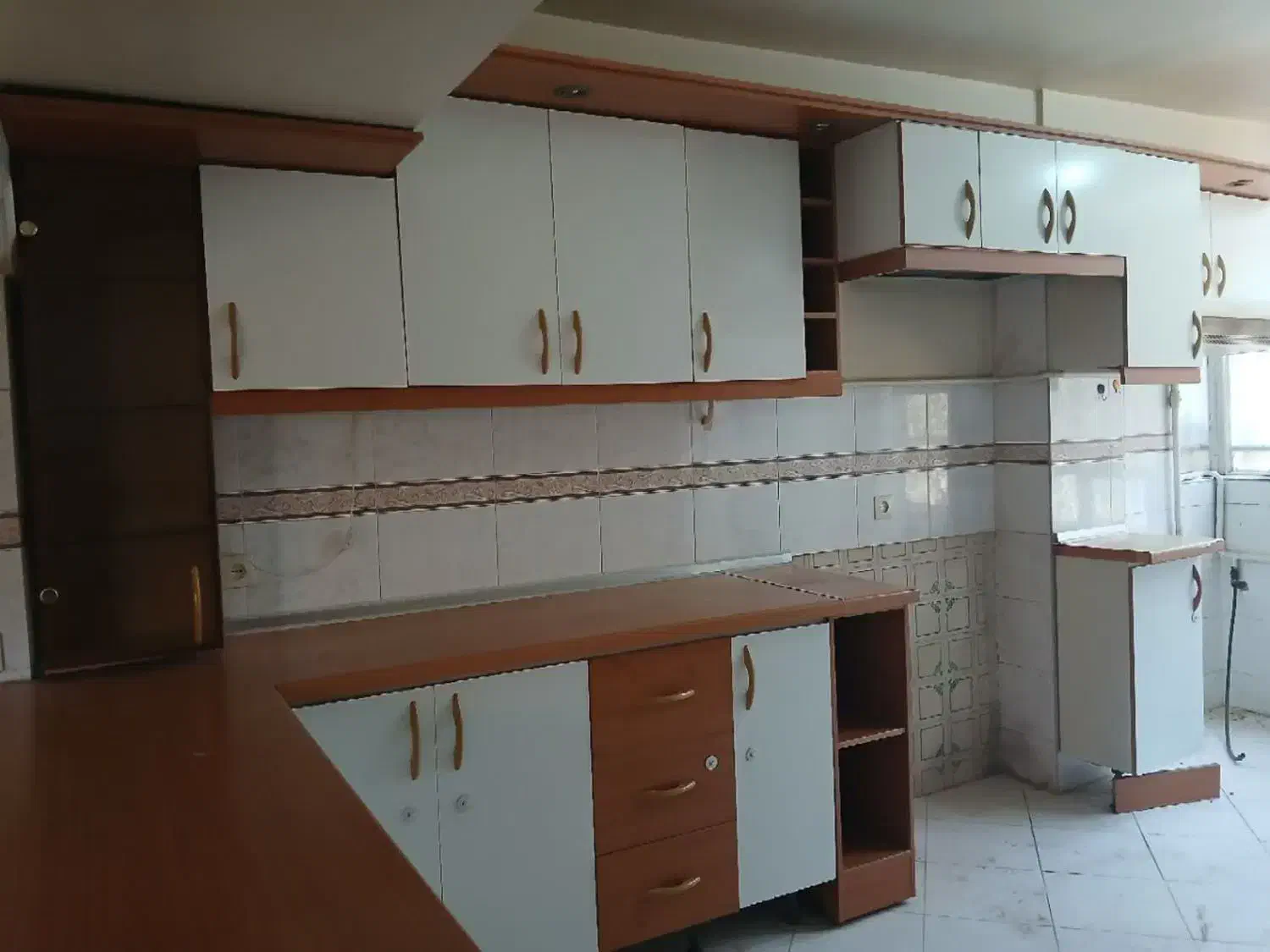 کابینت دست دوم mdf (بدنه فلزی)|مصالح و تجهیزات ساختمان|تهران, شهرک محلاتی|دیوار