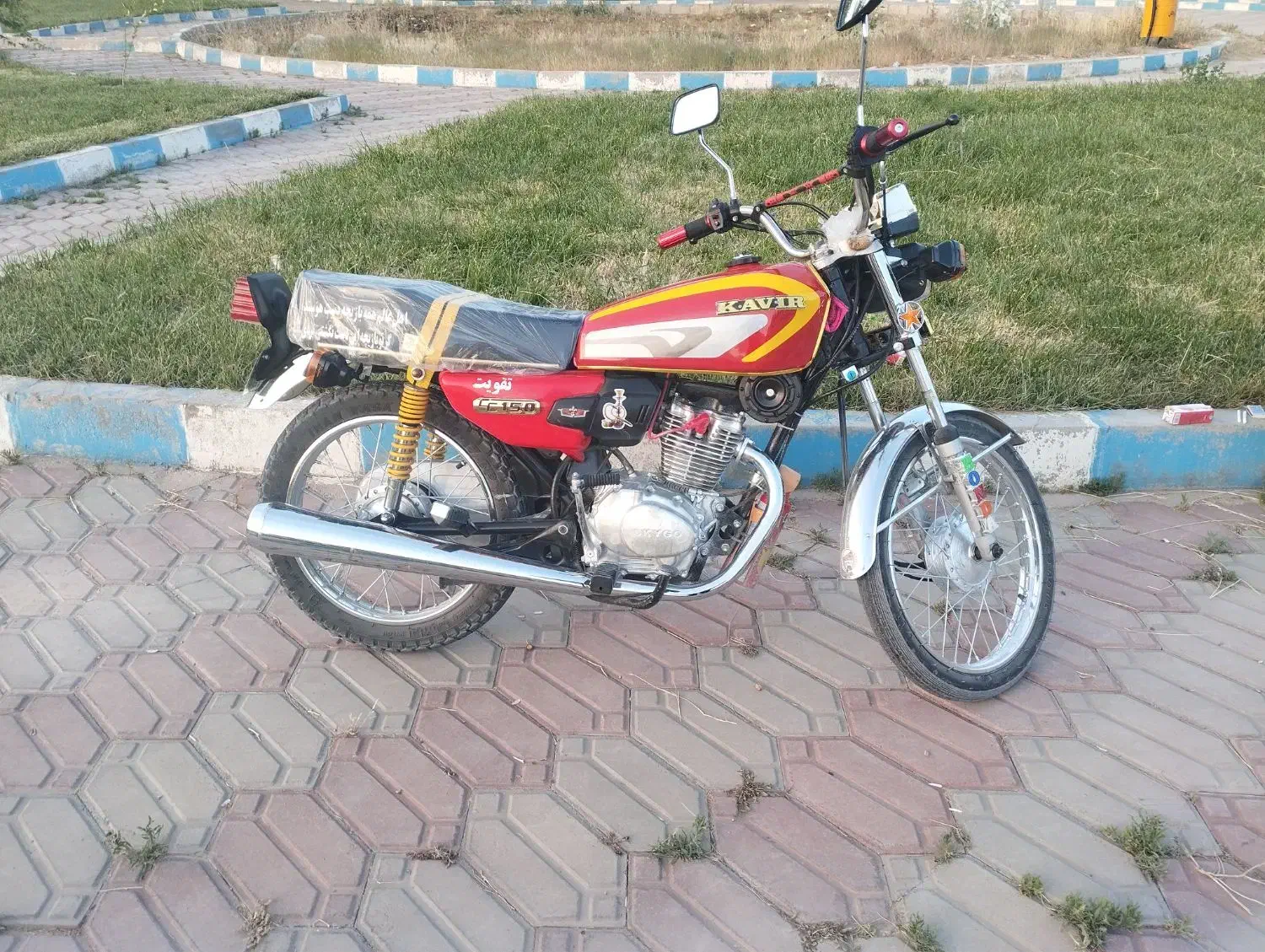 مزایده در حد خشک فقط خریدار پیام بده|موتورسیکلت|لردگان, |دیوار