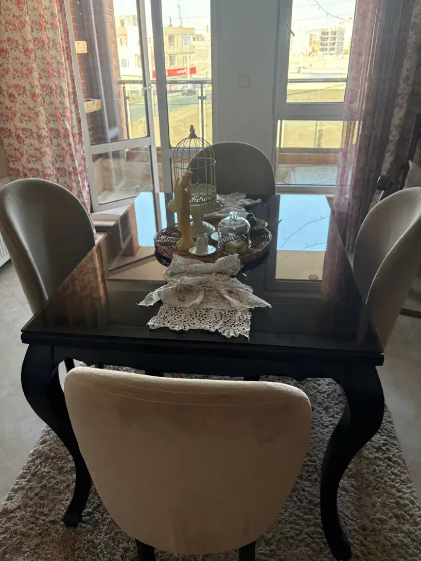 میز ناهارخوری چهارنفره|میز و صندلی غذاخوری|یزد, |دیوار