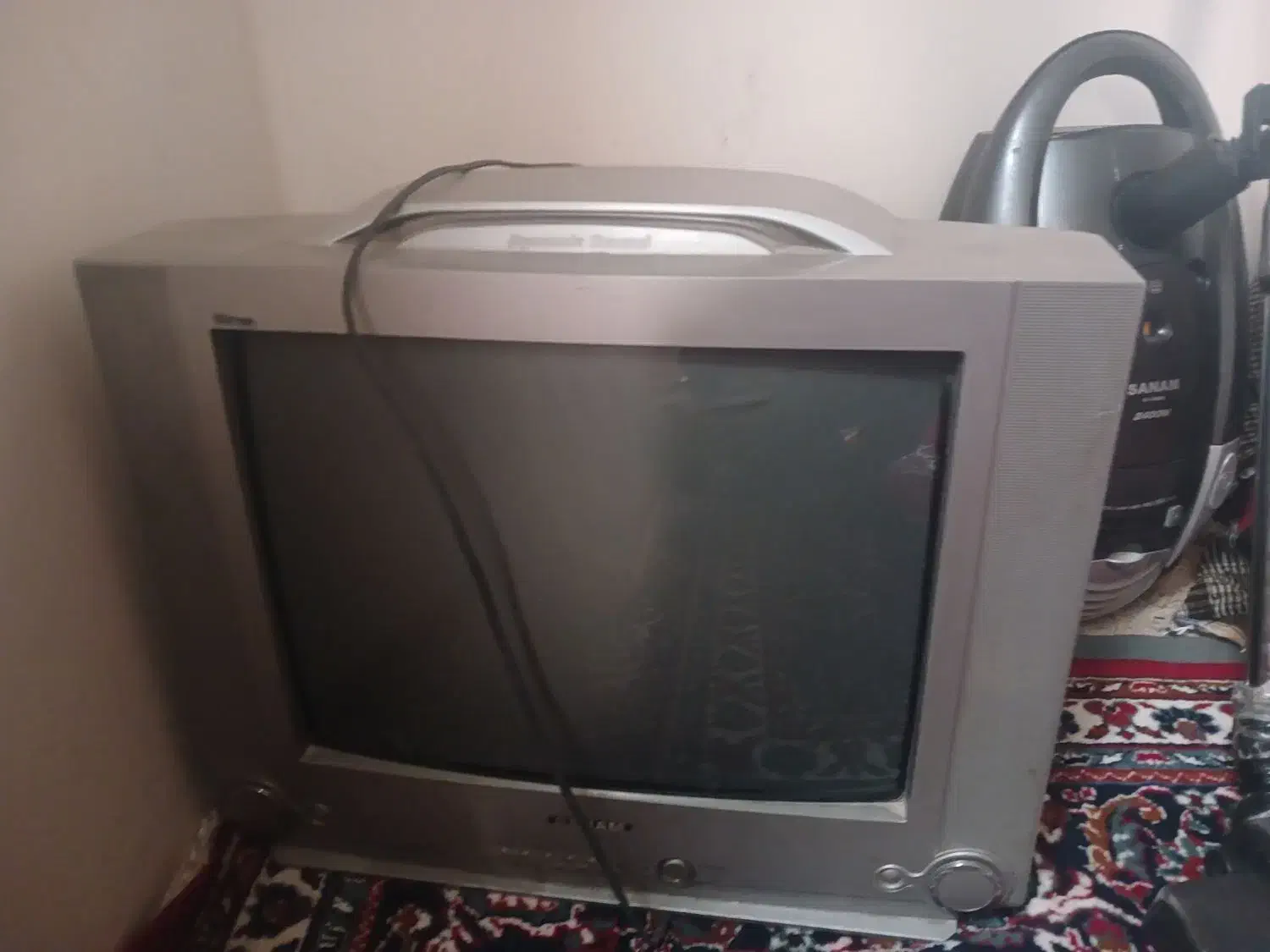 تلوزیون سالم همراه دیجیتال کنترل دار|تلویزیون و پروژکتور|ایلام, |دیوار