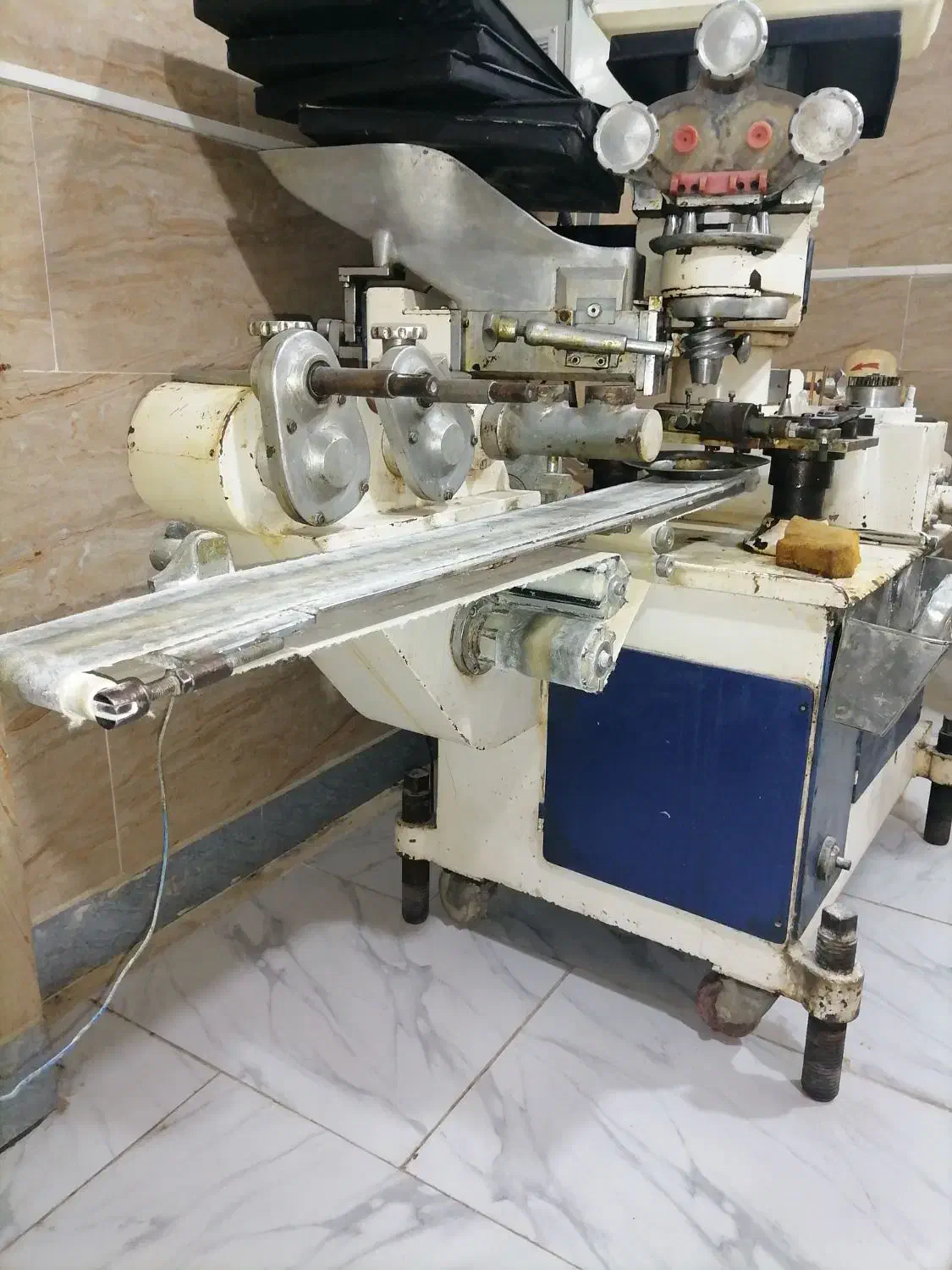 دستگاه کلوچه زن شرکت شکوری|ماشینآلات صنعتی|بابل, |دیوار