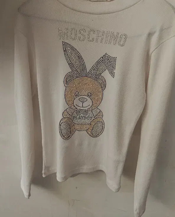 لباس نو|لباس|سبزوار, هویزه|دیوار