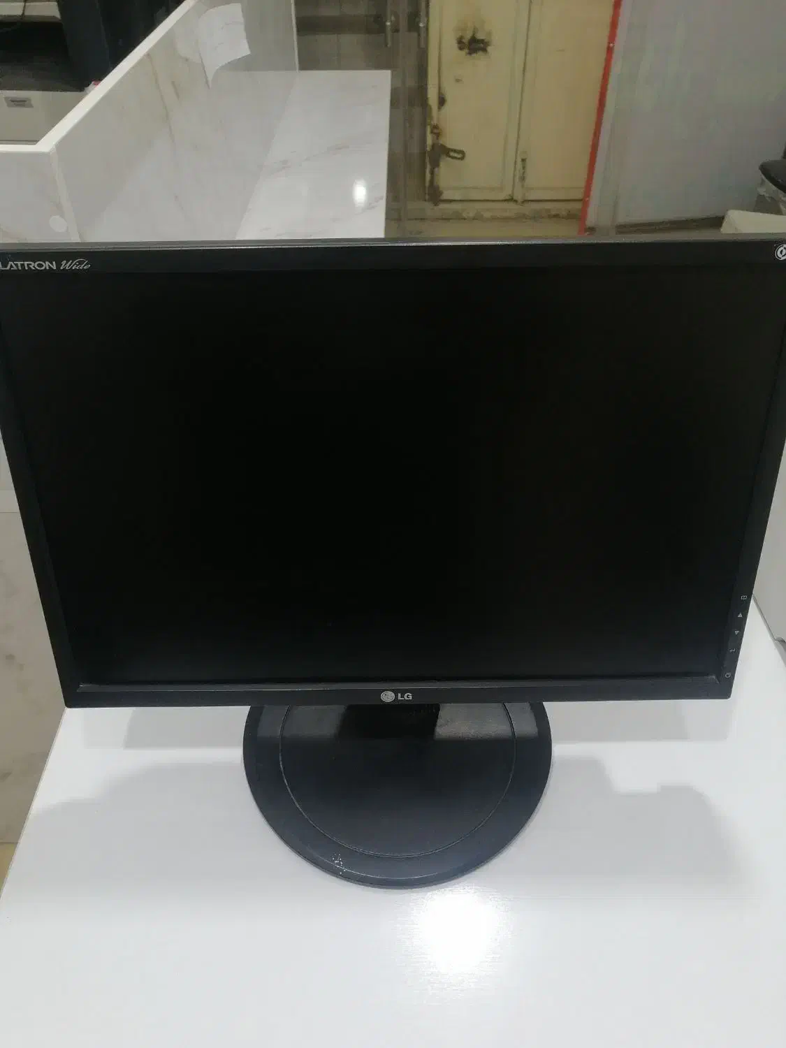 مانیتور 19 اینچ LG در حد نو|قطعات و لوازم جانبی رایانه|شیراز, میانرود|دیوار