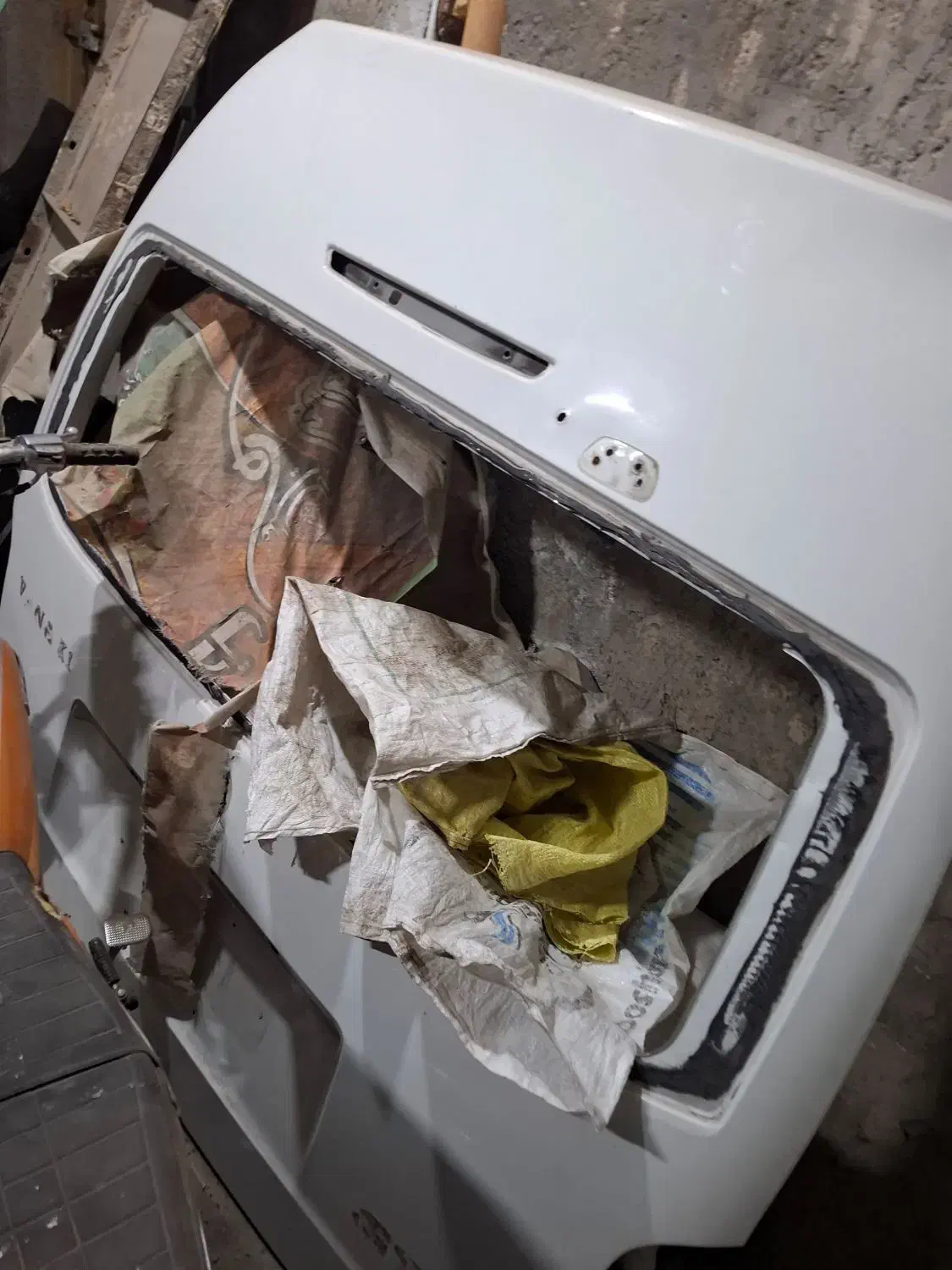 درب عقب ون وانا|قطعات یدکی و لوازم جانبی|سیرجان, |دیوار