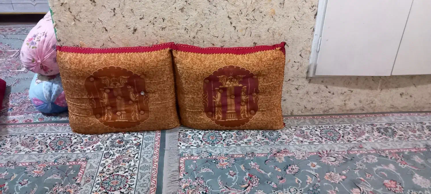 پشتی|پشتی|شیراز, گود عربان|دیوار