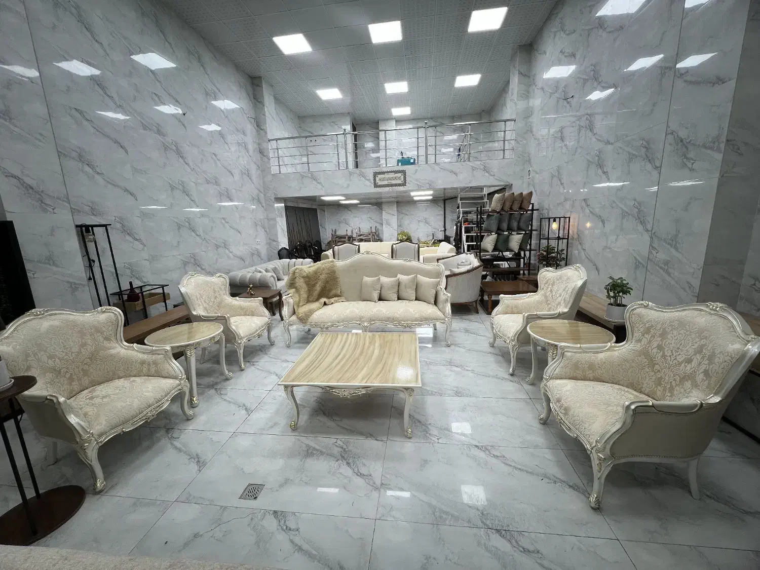 فروش مبل به قیمت تولیدی|مبلمان خانگی و میز عسلی|اقبالیه, |دیوار