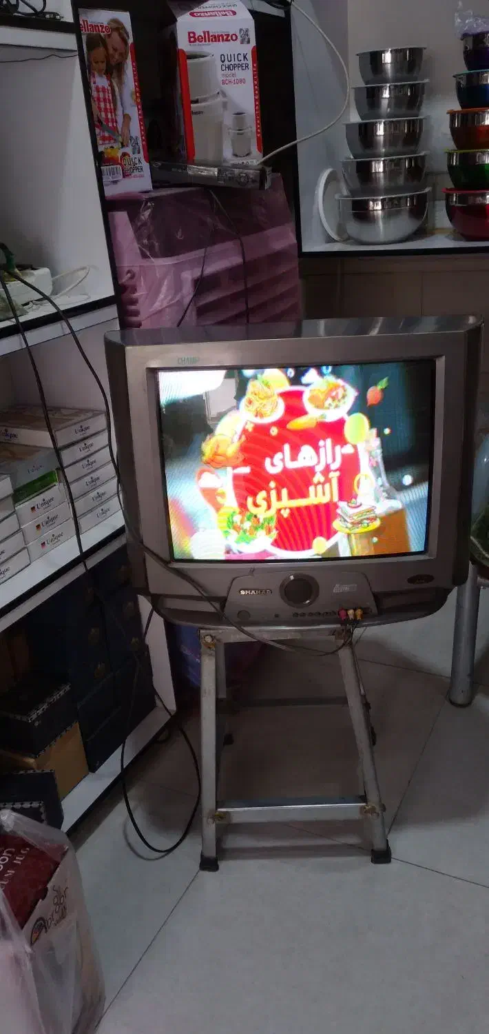 تلویزیون شهاب ودیجیتال با کنترل|تلویزیون و پروژکتور|قم, علی آباد سعدگان|دیوار