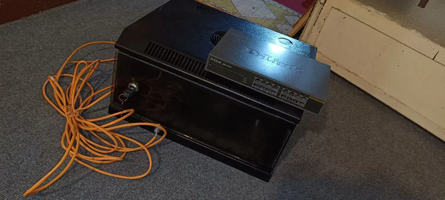 سوییچ شبکه به همراه رک و کابل|مودم و تجهیزات شبکه|یاسوج, |دیوار