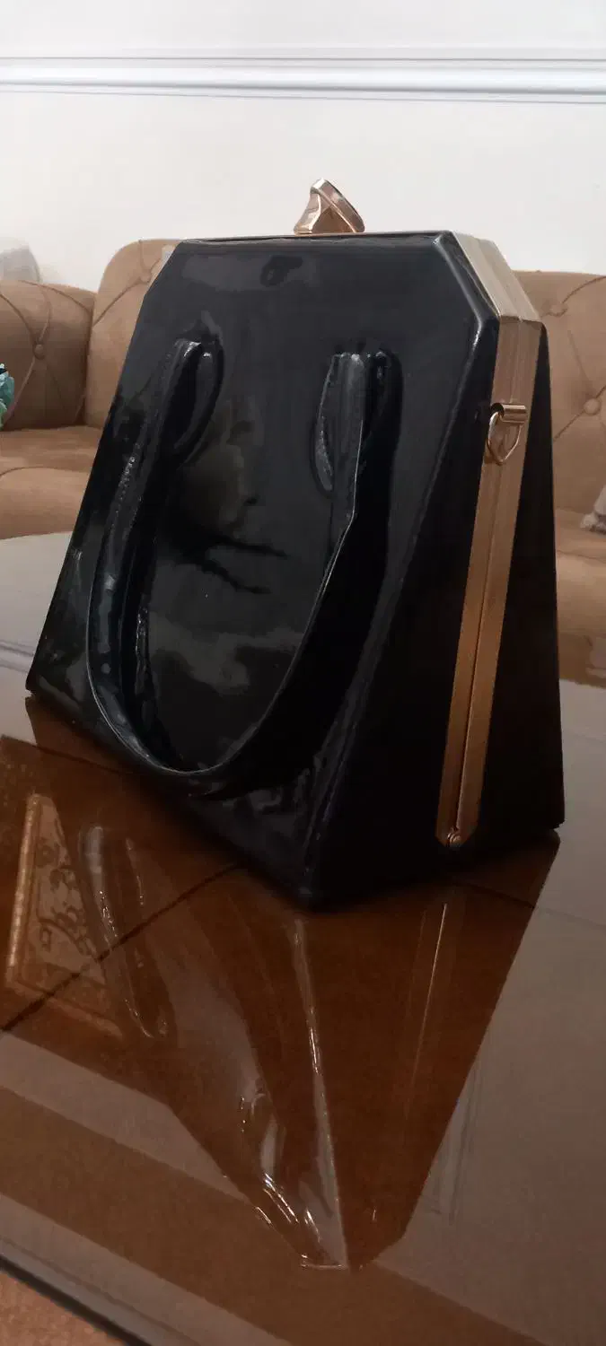 کیف مجلسی|کیف، کفش، کمربند|تبریز, |دیوار