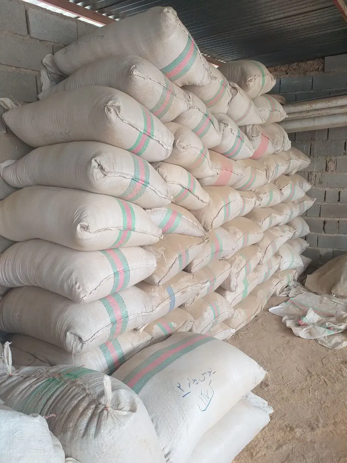 سبوس شالی درجه یک|عمدهفروشی|گنبد کاووس, |دیوار