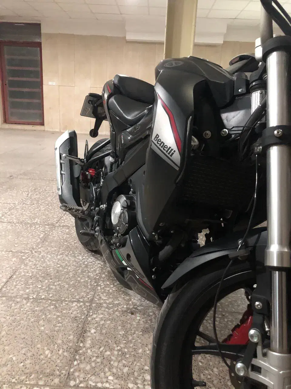 بنلی ۱۸۰s فوق العاده تمیز|موتورسیکلت|کرمان, |دیوار