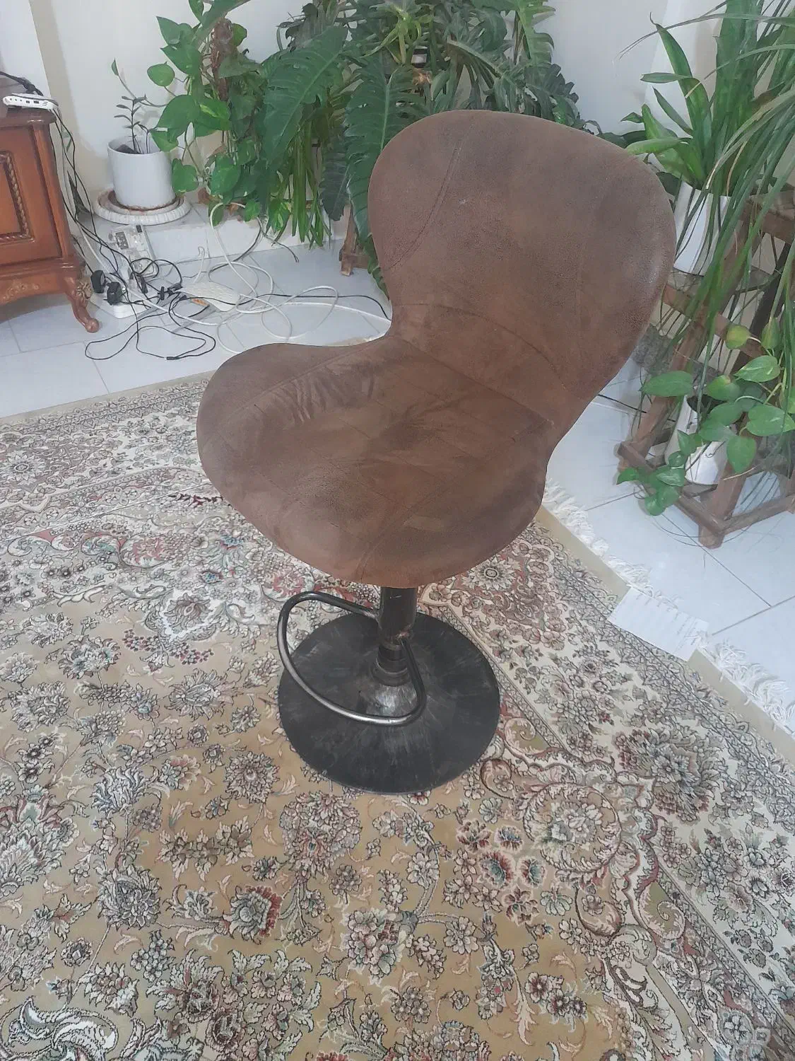 صندلی چرخشی|صندلی و نیمکت|نیشابور, دارایی|دیوار