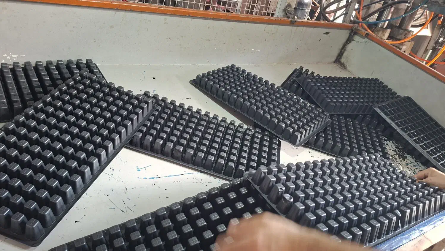 استخدام کارگر ساده|استخدام صنعتی، فنی، مهندسی|ساری, |دیوار