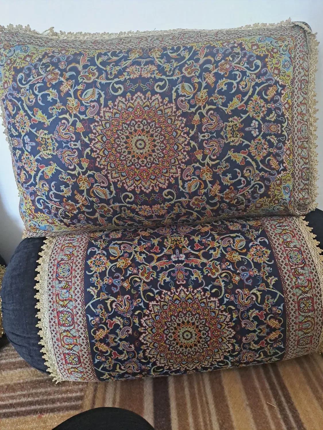 فروش روبالشی ترمه|رختخواب، بالش، پتو|یاسوج, |دیوار