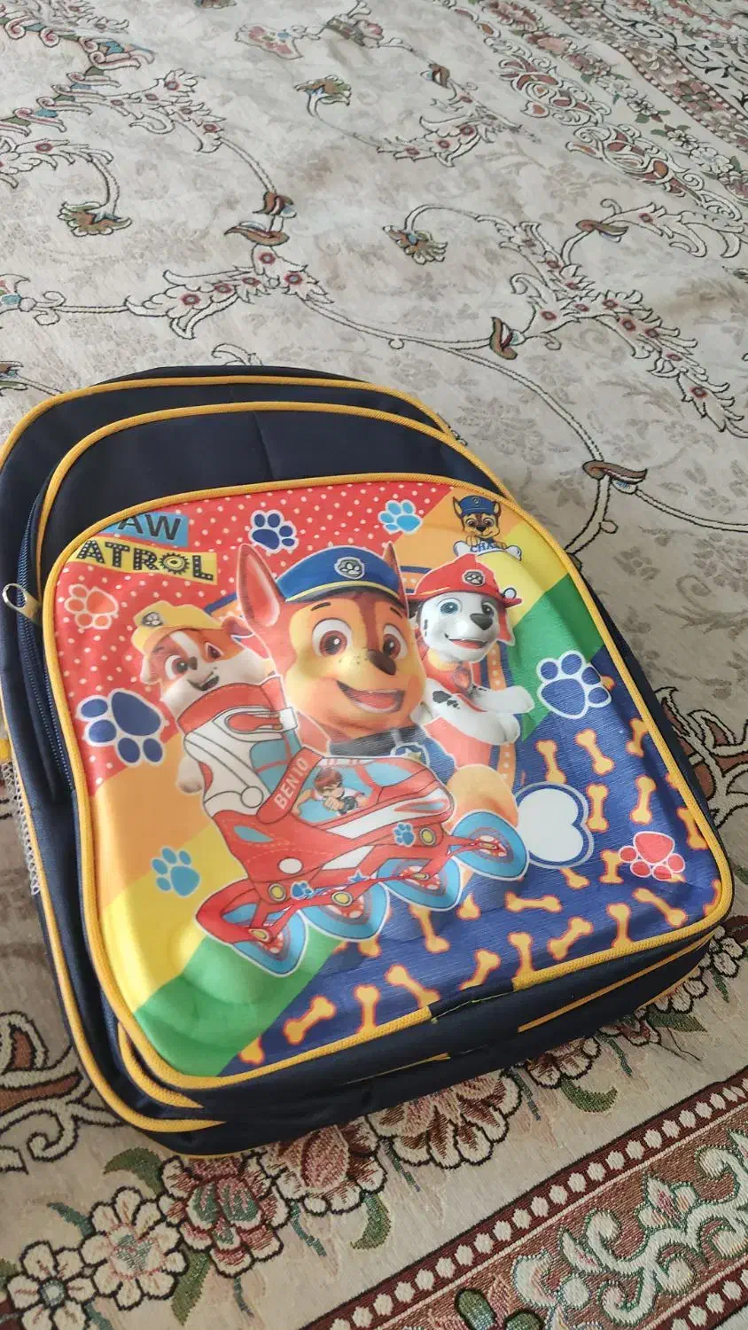 دوعدد کیف دبستانی|کیف، کفش، کمربند|اصفهان, بهارانچی|دیوار