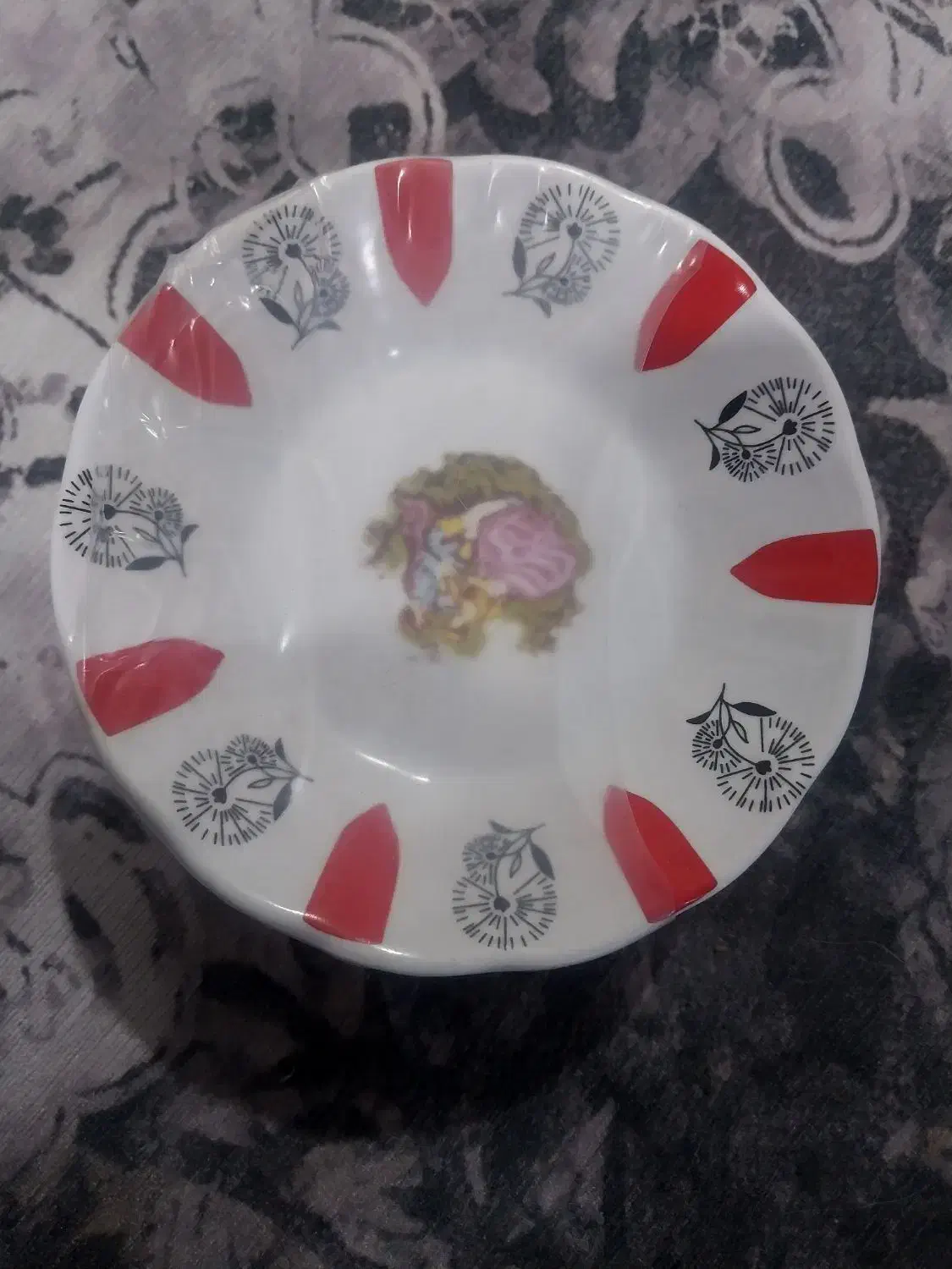 ظروف قدیمی|کلکسیون اشیاء عتیقه|مسجد سلیمان, |دیوار