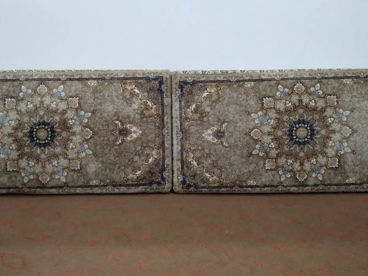 پشتی|پشتی|همدان, |دیوار